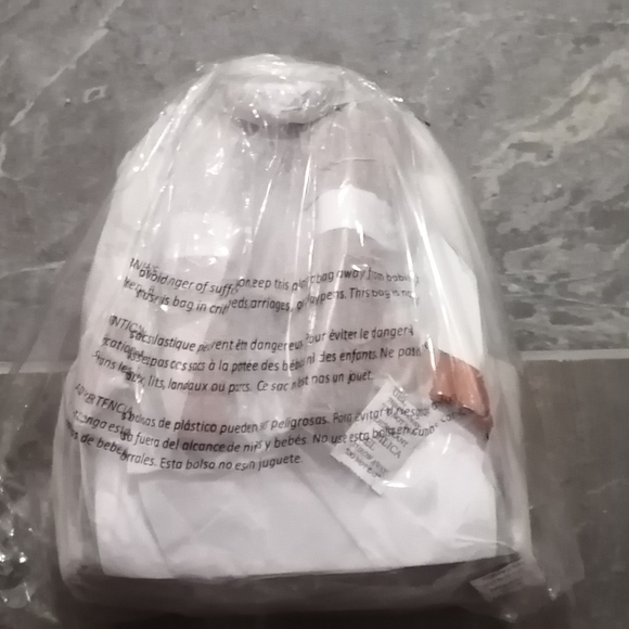 Snow White & castle - Picture 2 of 2